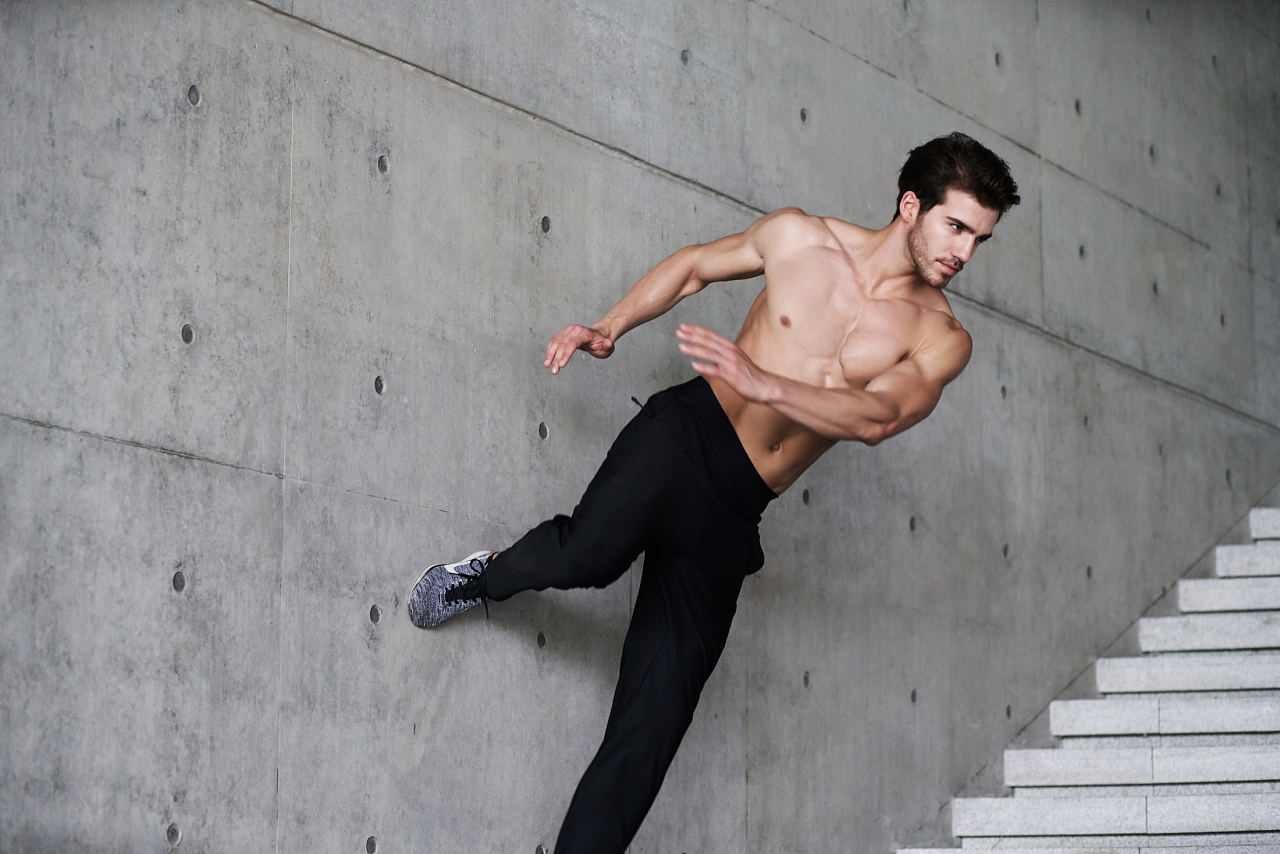 成都運動品牌折扣店裝修該怎么設(shè)計？